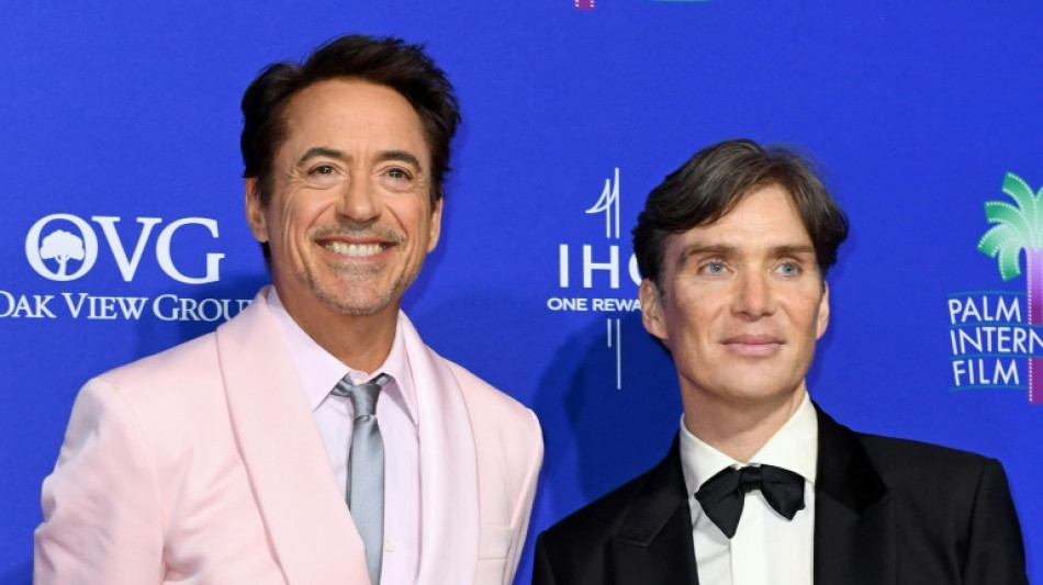 Atores de Hollywood voltam ao trabalho e levam pr&ecirc;mios SAG &agrave; Netflix