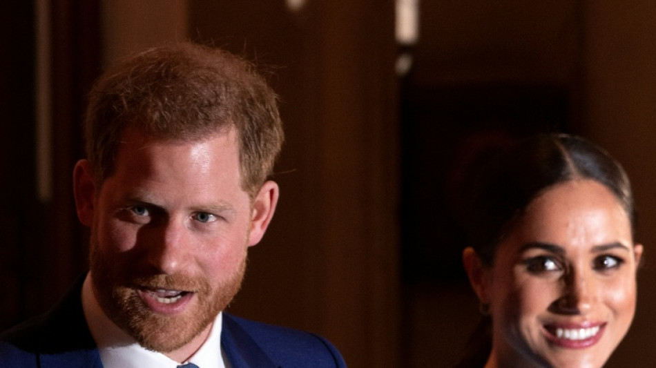 Pr&iacute;ncipe Harry e fam&iacute;lia retornam ao Reino Unido