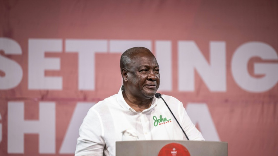 Pr&eacute;sidentielle au Ghana: l'ancien pr&eacute;sident John Mahama signe son retour