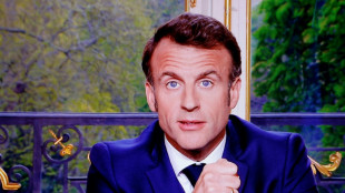 Video von auf der Stra&szlig;e singendem Macron im Internet aufgetaucht