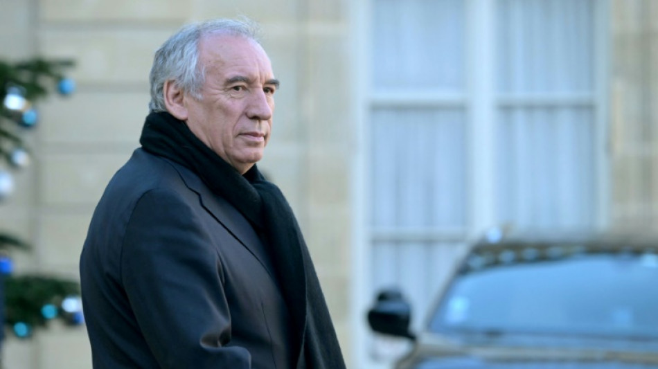 Bayrou en qu&ecirc;te de la bienveillance de la gauche, les retraites au coeur des discussions