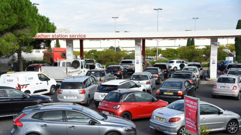 Streik an Raffinerien f&uuml;hrt zu Benzinmangel in Frankreich