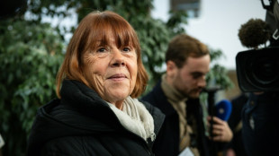 Decep&ccedil;&atilde;o, raiva e l&aacute;grimas ap&oacute;s o veredicto no julgamento de estupro na Fran&ccedil;a