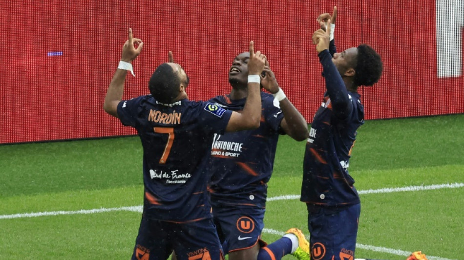Monaco handed heavy defeat as Champions League hopes fade