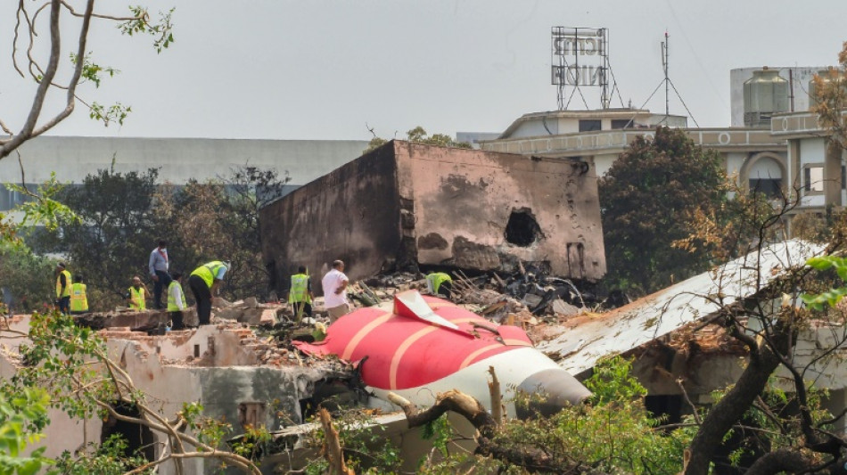 Flugdatenschreiber nach Flugzeugabsturz in Indien gefunden - 265 Tote geborgen