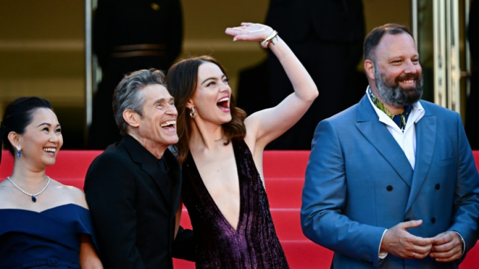 Lanthimos volta a examinar sociedade contempor&acirc;nea com 'Tipos de Gentileza'