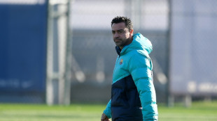 Pressure rising as Barca must cope without Lewandowski in derby