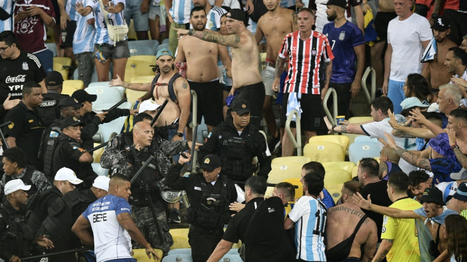 Krawalle &uuml;berschatten Argentiniens Sieg im Superclasico