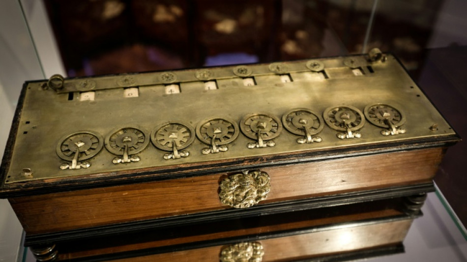 Un rare exemplaire de la machine &agrave; calculer de Pascal mis aux ench&egrave;res