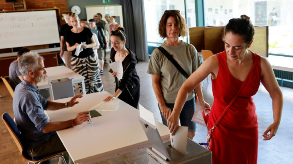 Schweizer lehnen Begrenzung der Zuwanderung bei Referendum offenbar ab