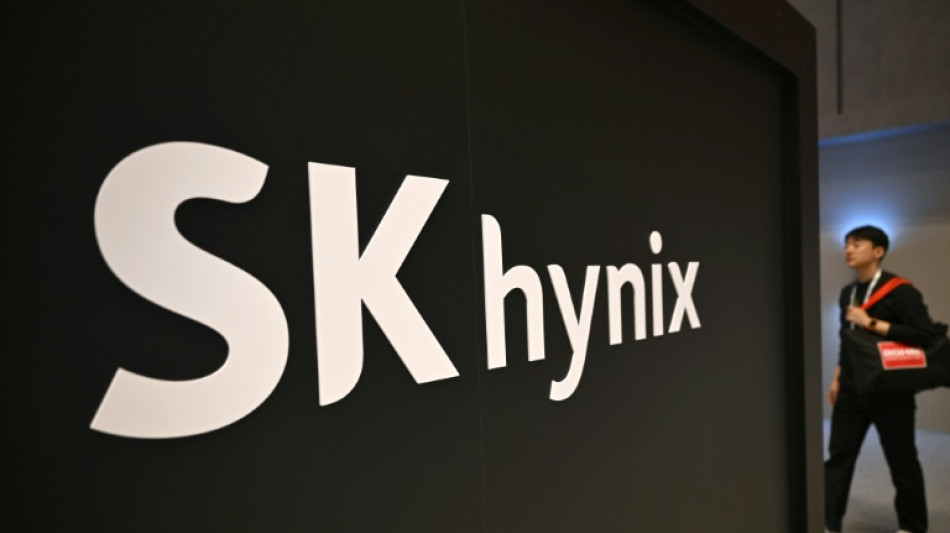 Crude jumps on fresh Mideast flare-up, tech rout deepens