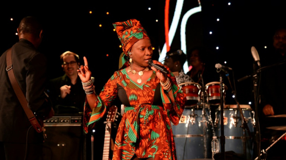 Ang&eacute;lique Kidjo en "joie" d'&ecirc;tre la premi&egrave;re chanteuse africaine honor&eacute;e sur le "Walk of Fame" 