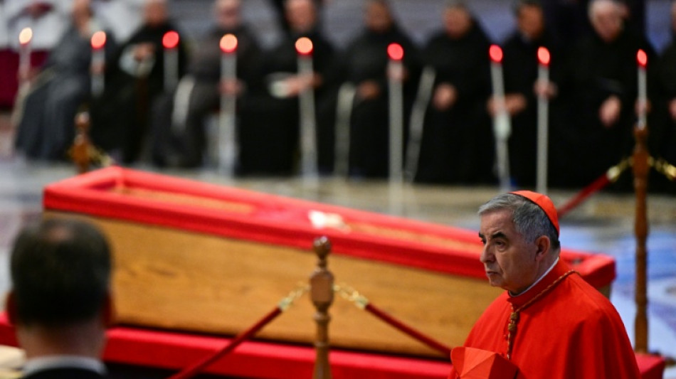 'Decidi obedecer', diz cardeal condenado após desistir do conclave