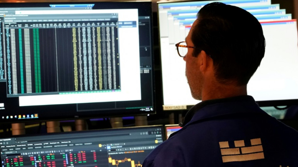 Wall Street s'inqui&egrave;te de la chute de la confiance des consommateurs