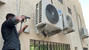 "Pas le temps de souffler": les r&eacute;parateurs de clim d&eacute;bord&eacute;s en Arabie saoudite