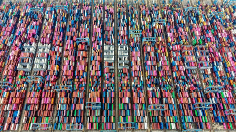 Welthandel: WTO hebt Prognose f&uuml;r 2025 an - Aussichten f&uuml;r 2026 aber verd&uuml;stert