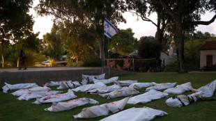 Dans le kibboutz Beeri, maisons ensanglant&eacute;es et pile de cadavres