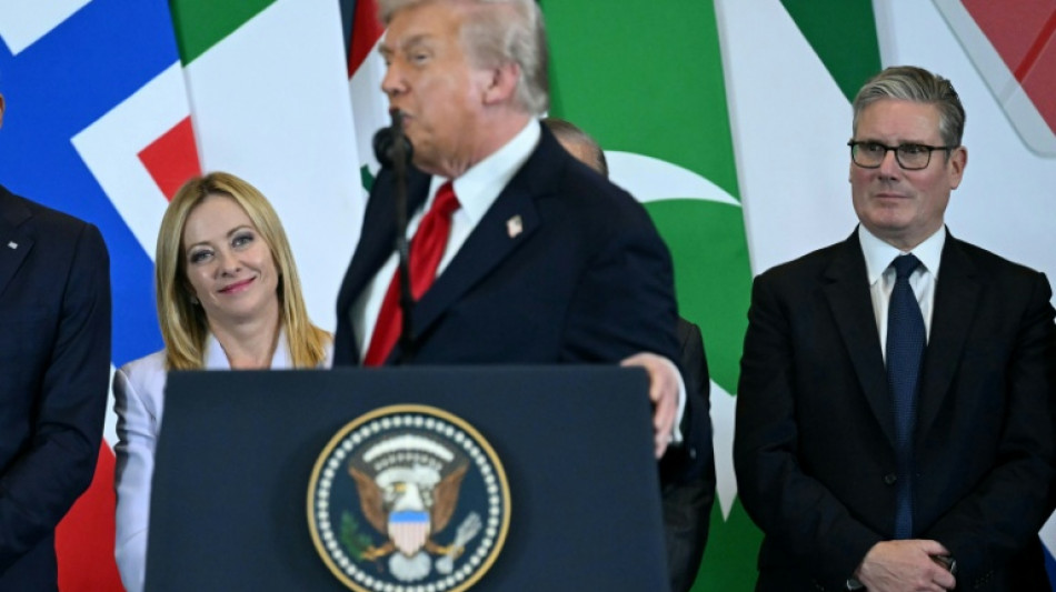 Trump diz que premi&ecirc; italiana &eacute; 'linda' durante c&uacute;pula de Gaza
