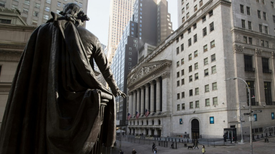 Wall Street en baisse apr&egrave;s de nombreuses cr&eacute;ations d'emplois aux Etats-Unis