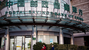 Borsa: Shanghai chiude a +0,05%, Shenzhen a 0,87%