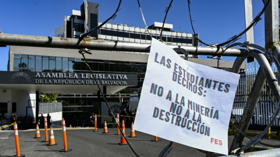 Una comisi&oacute;n del Congreso avala levantar la prohibici&oacute;n a la miner&iacute;a en El Salvador