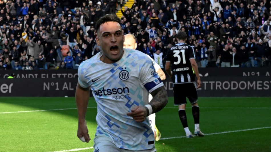 Skipper Martinez fires Inter six points clear, Napoli squeeze past Sassuolo