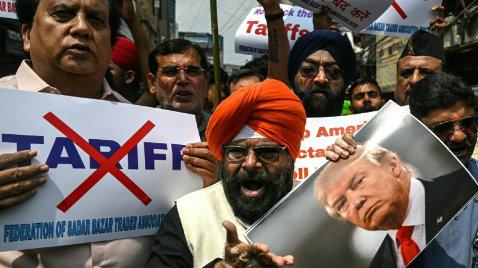 Modi e Trump trocam mensagens cordiais em meio a negociações comerciais tensas