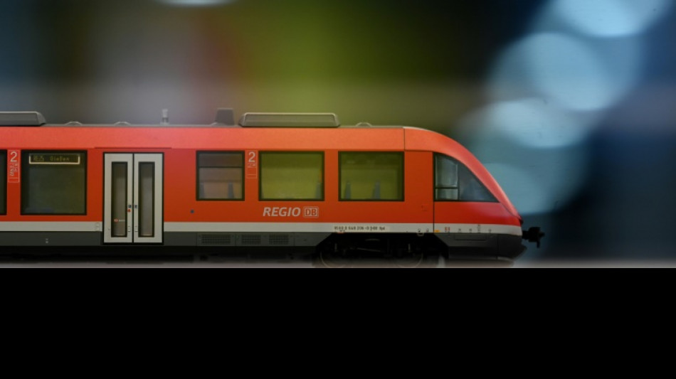 Verkehrssektor geht von baldiger Preiserh&ouml;hung bei 49-Euro-Ticket aus