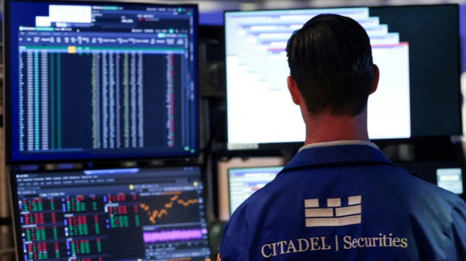 Wall Street finit en hausse, rassur&eacute;e par l'accord commercial Vietnam-USA