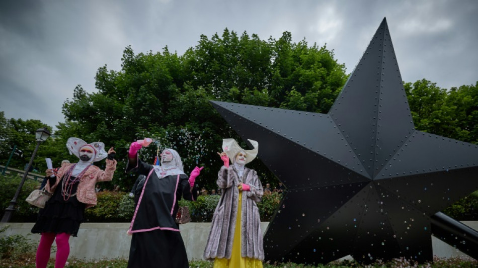 Paris inaugura memorial aos homossexuais deportados pelos nazistas