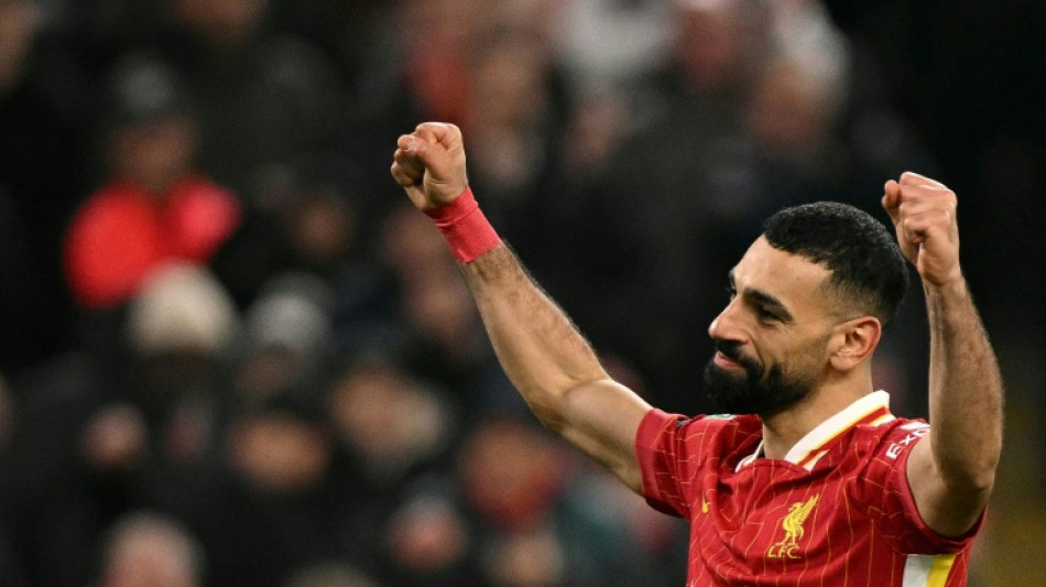 Liverpool atropela Tottenham (4-0) e volta &agrave; final da Copa da Liga Inglesa