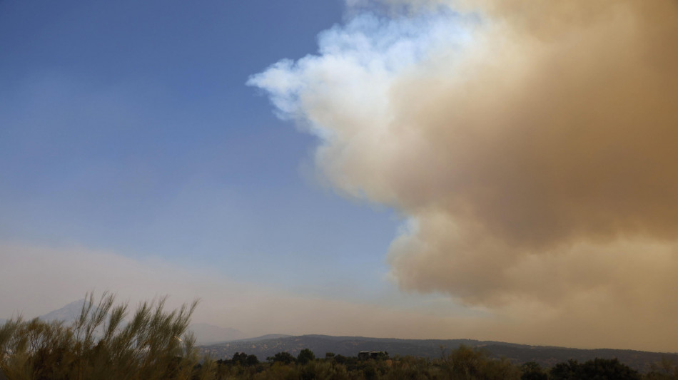 Incendi nella regione di Madrid, 40.000 tra evacuati e confinati