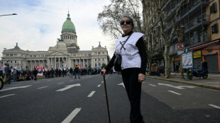 Aposentados na trincheira: o protesto semanal que desafia o governo de Milei