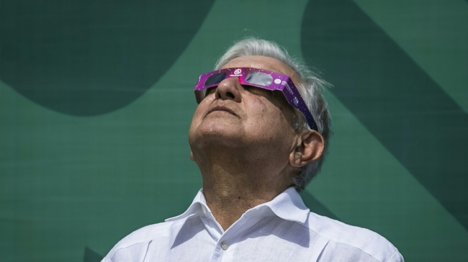 Une &eacute;clipse totale traverse le nord du continent am&eacute;ricain