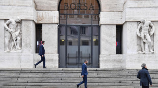 Borsa: Milano solida con Madrid e Amsterdam, lo spread tiene a 113 punti base