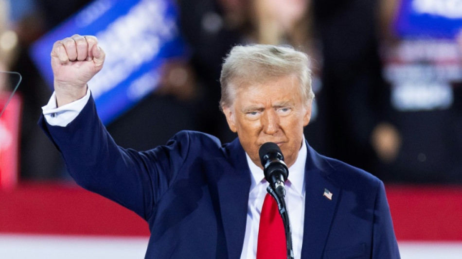 Trump amea&ccedil;a impor tarifas de 25% ao M&eacute;xico se pa&iacute;s n&atilde;o contiver 'ofensiva' de 'criminosos'