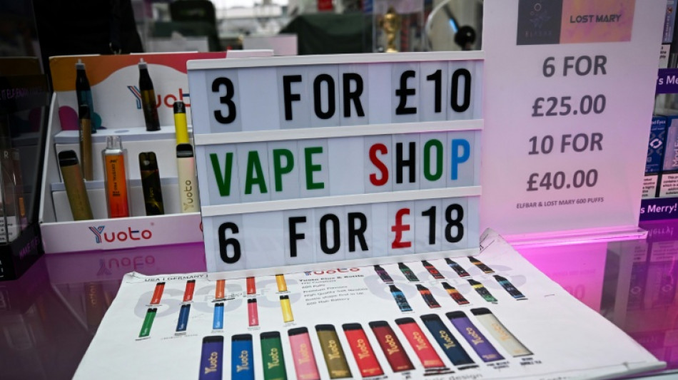 Verbot von Einweg-E-Zigaretten tritt in Gro&szlig;britannien in Kraft