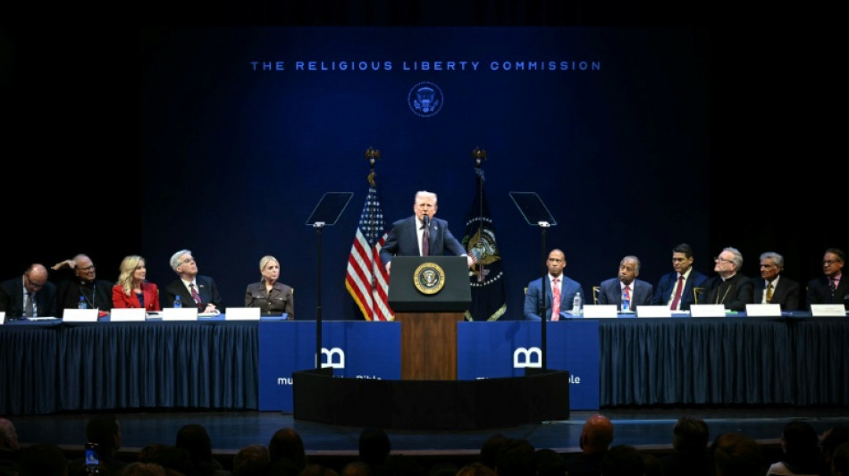 Trump minimiza la violencia conyugal en un discurso ante l&iacute;deres religiosos