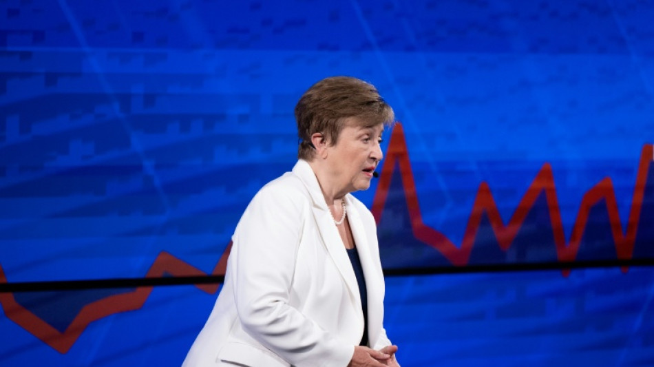 La economía mundial resiste pero crecen las señales de alerta, advierte la jefa del FMI