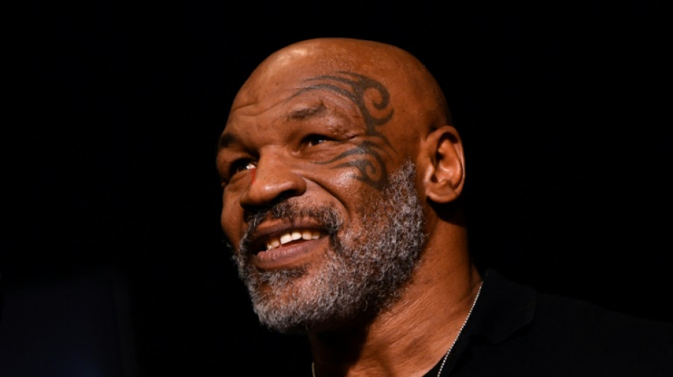 Mike Tyson ne sera pas poursuivi pour avoir frapp&eacute; un passager qui l'importunait (procureur)