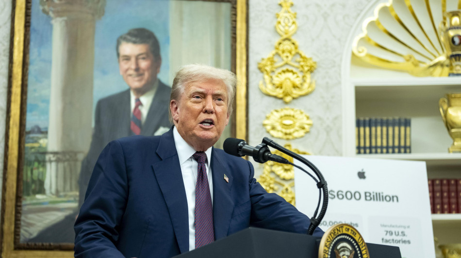 Trump, 'non &egrave; necessario che Putin incontri prima Zelensky'