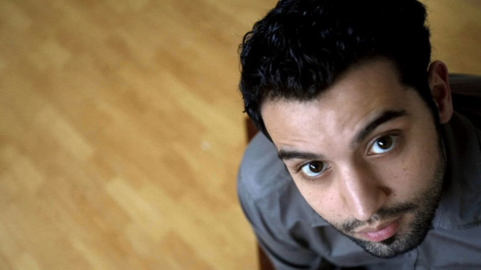 Macron au Maroc: l'humoriste controvers&eacute; Yassine Belattar dans une d&eacute;l&eacute;gation &eacute;clectique