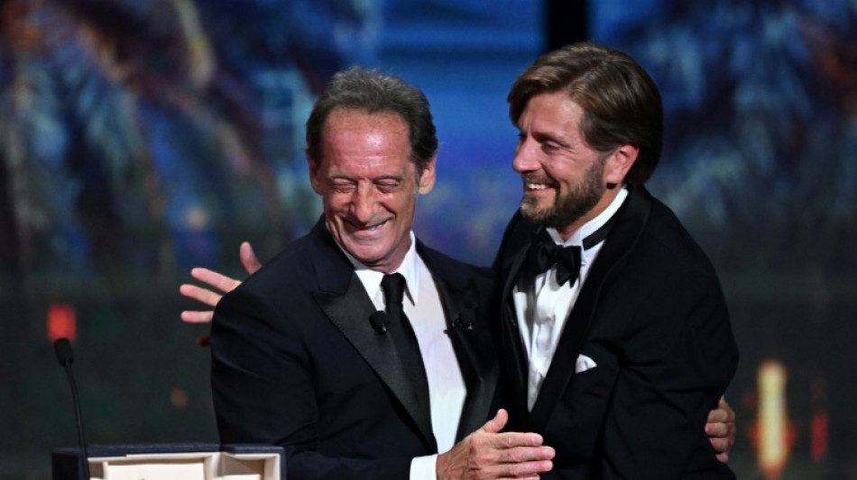 Cannes: Ruben &Ouml;stlund rafle une 2e Palme d'or pour son hilarant "Sans filtre"