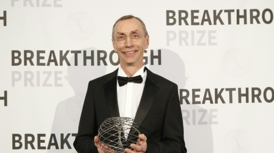 Svante P&auml;&auml;bo, Nobel de m&eacute;decine de p&egrave;re en fils