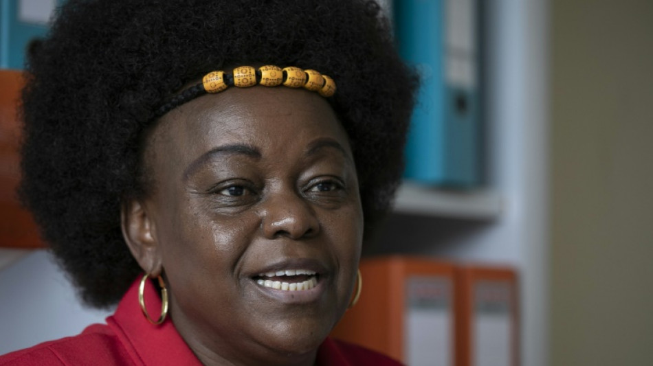 Sexo, mentiras e redes: desinforma&ccedil;&atilde;o contra mulheres pol&iacute;ticas na &Aacute;frica