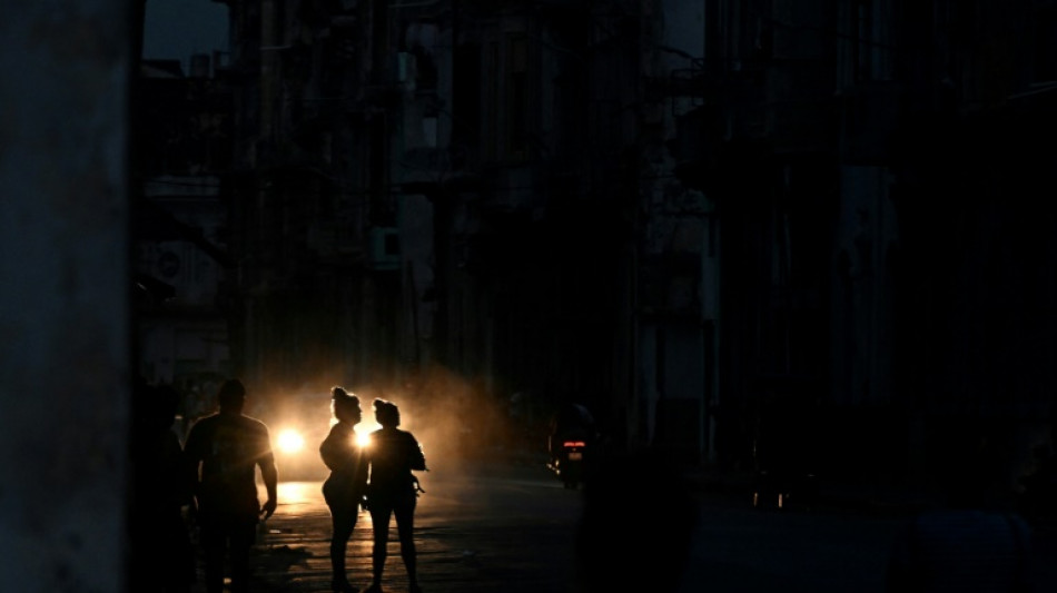 Cuba diz que embargo dos EUA a impede de reparar sistema el&eacute;trico