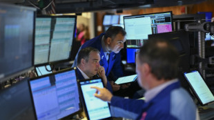 Wall Street ouvre en nette baisse, prise de court par l'emploi am&eacute;ricain