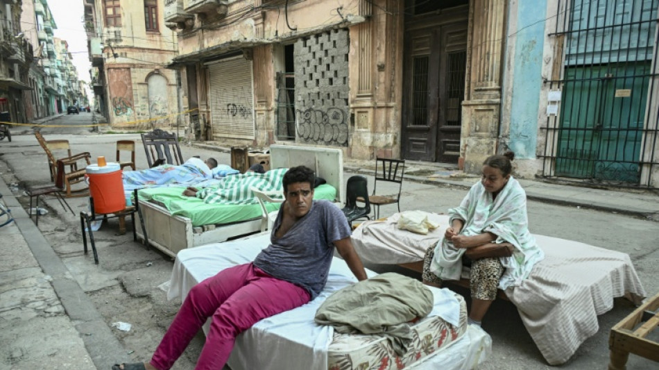 Em Cuba, "dar um jeito" na crise dia ap&oacute;s dia tem um custo