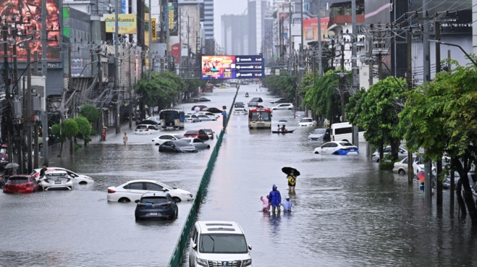 Bangkok floods send thousands into shelters after days of rain