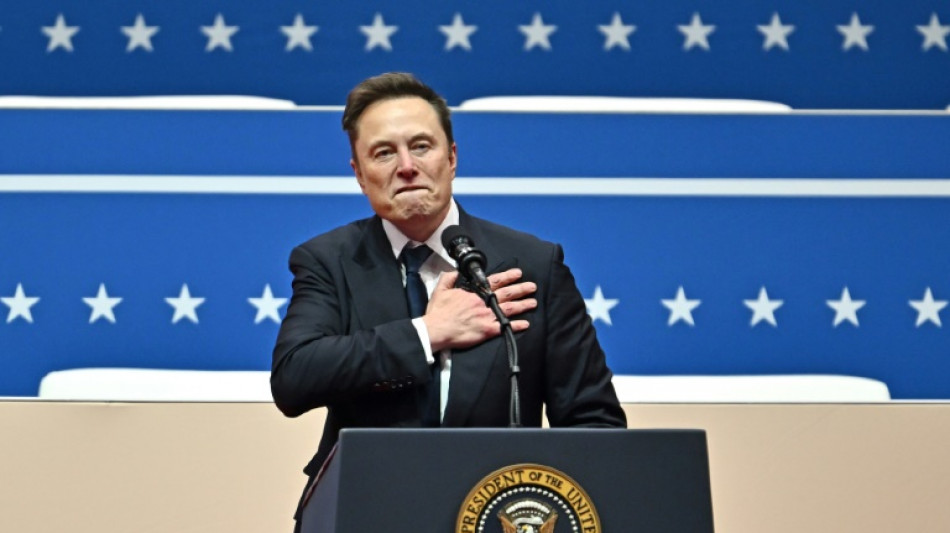 Musk somete a votaci&oacute;n en X la reincorporaci&oacute;n de un empleado racista